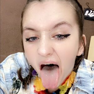 Meet your Posher, Sierra